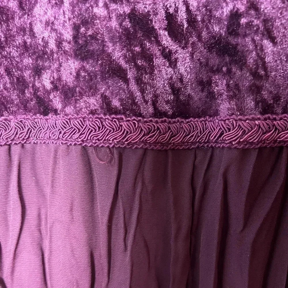 90s Rabbit Rabbit Rabbit Burgundy Velvet;Crinkle Texture Dress with Empire Waist - Picture 4 of 4